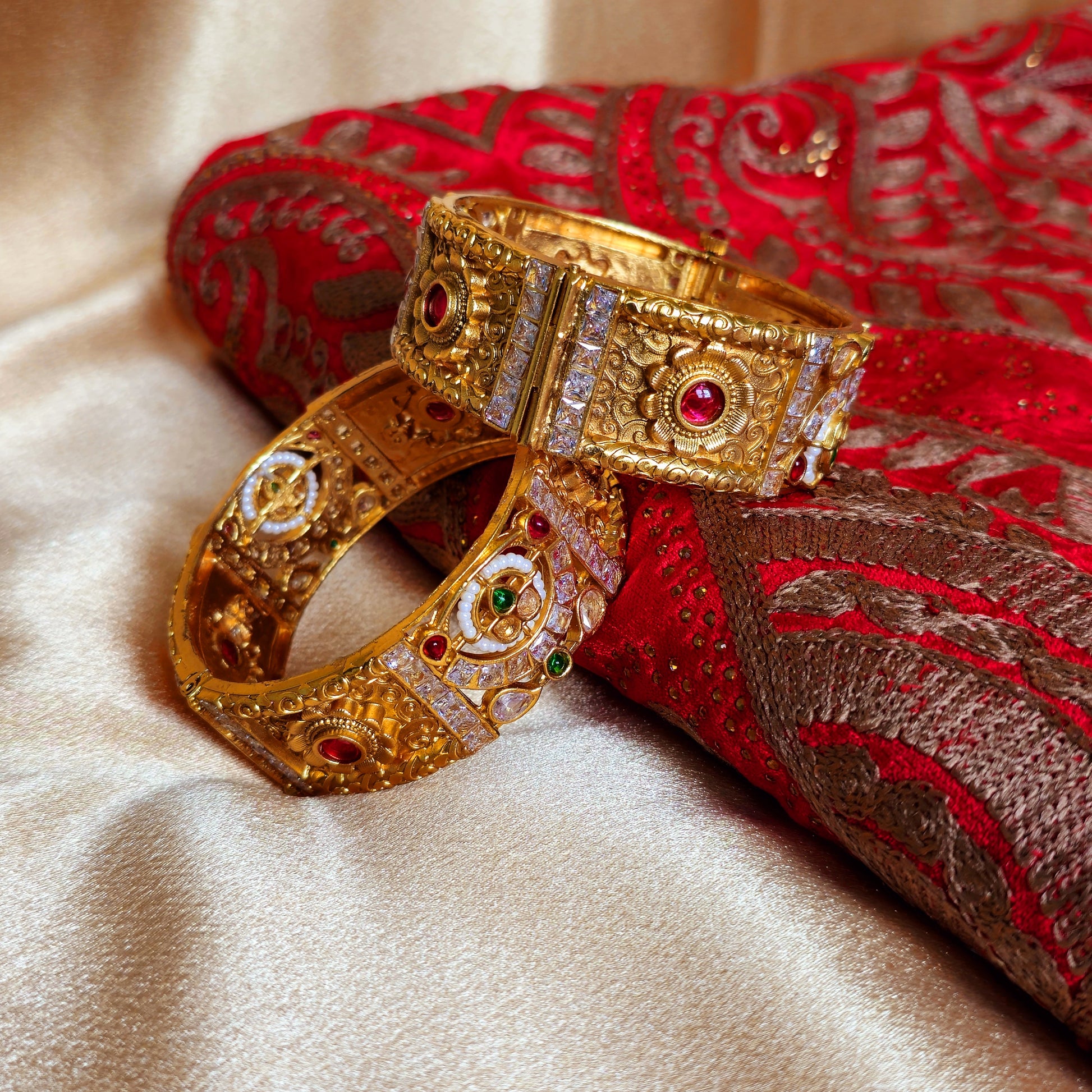 RAKAGO0037 - Gold-Plated Rajwadi Bangle Set