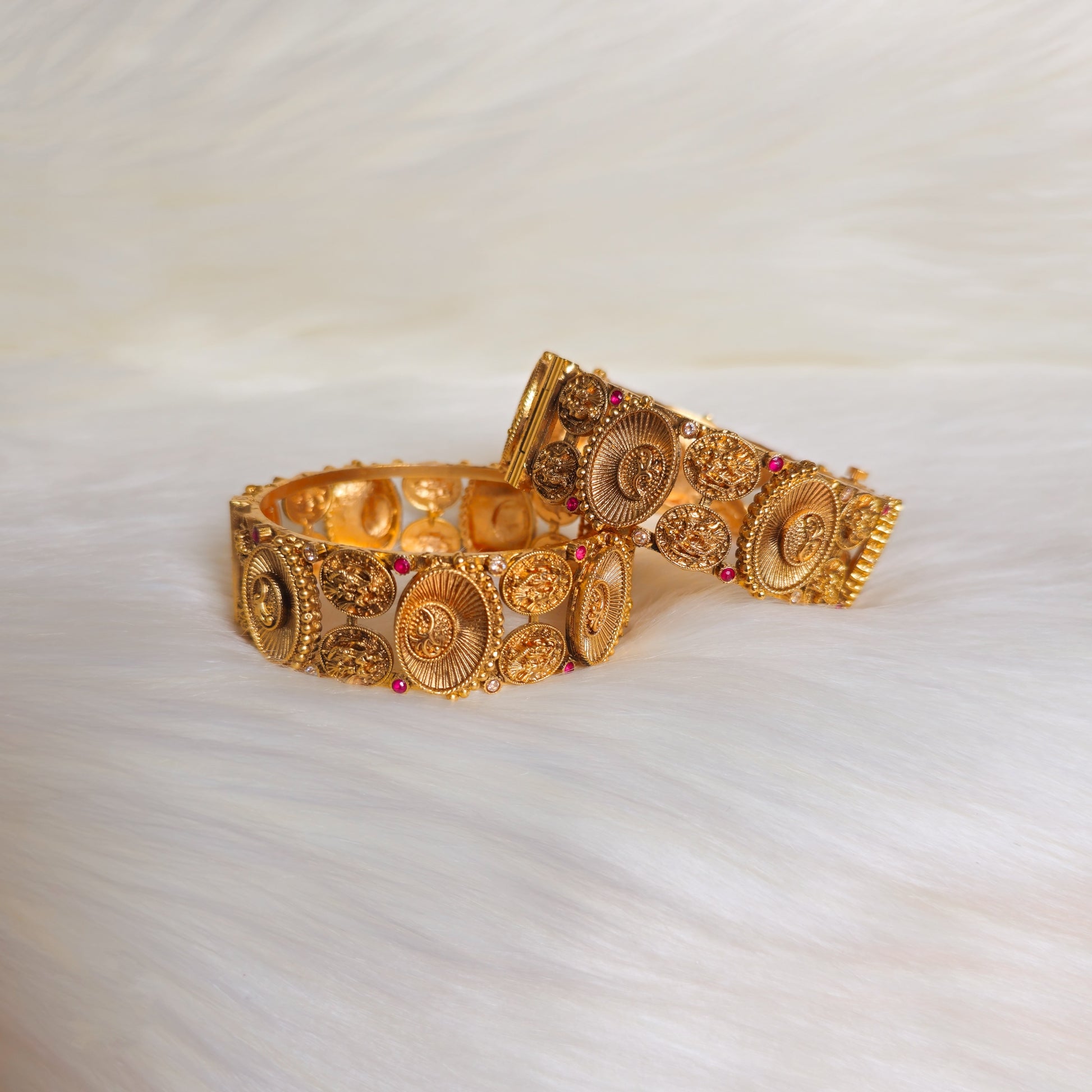 RAKAGO0044 - Gold-Plated Rajwadi Bangle Set