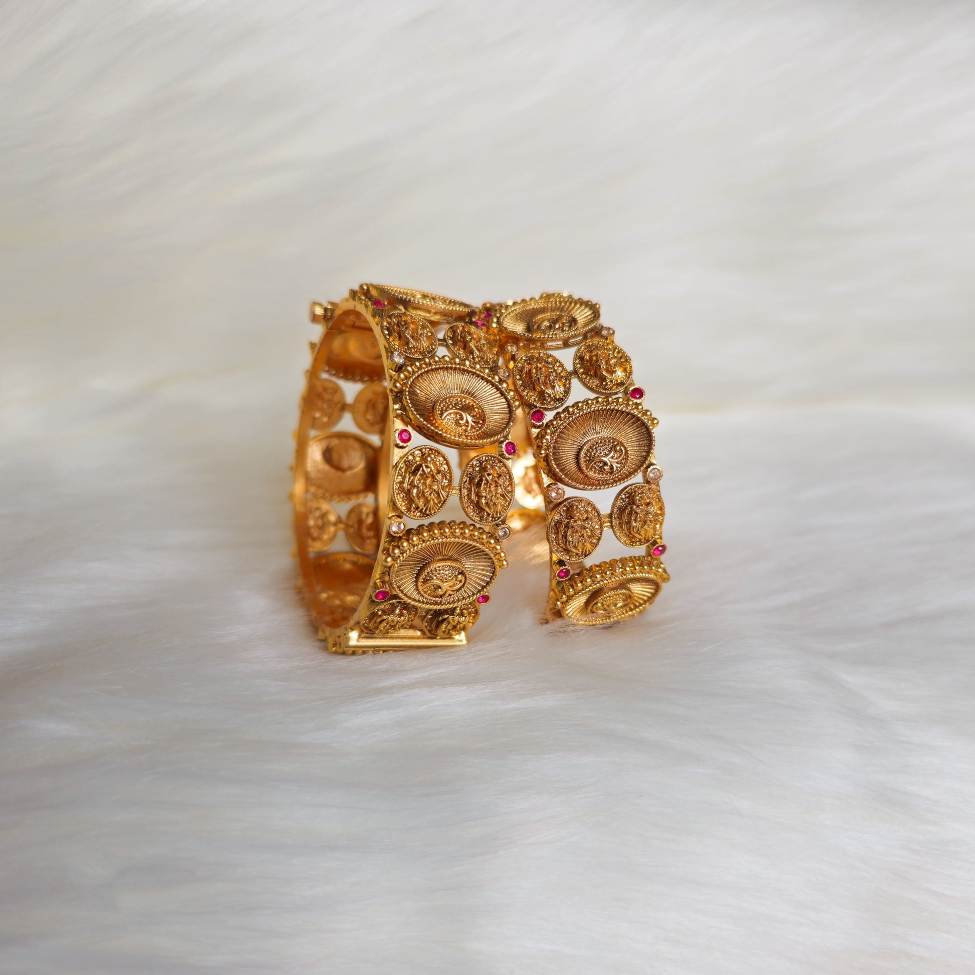 RAKAGO0044 - Gold-Plated Rajwadi Bangle Set