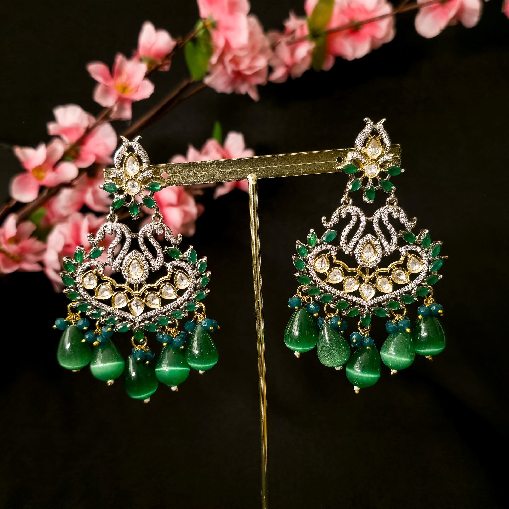 MNEAGR0198 - Silver Plated Uncut Kundan Earrings