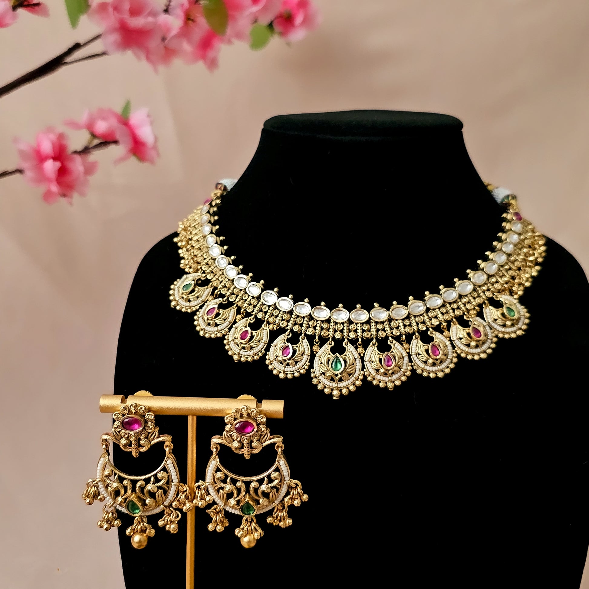 GGNEGO0083 - Gold Plated Kundan Necklace Set