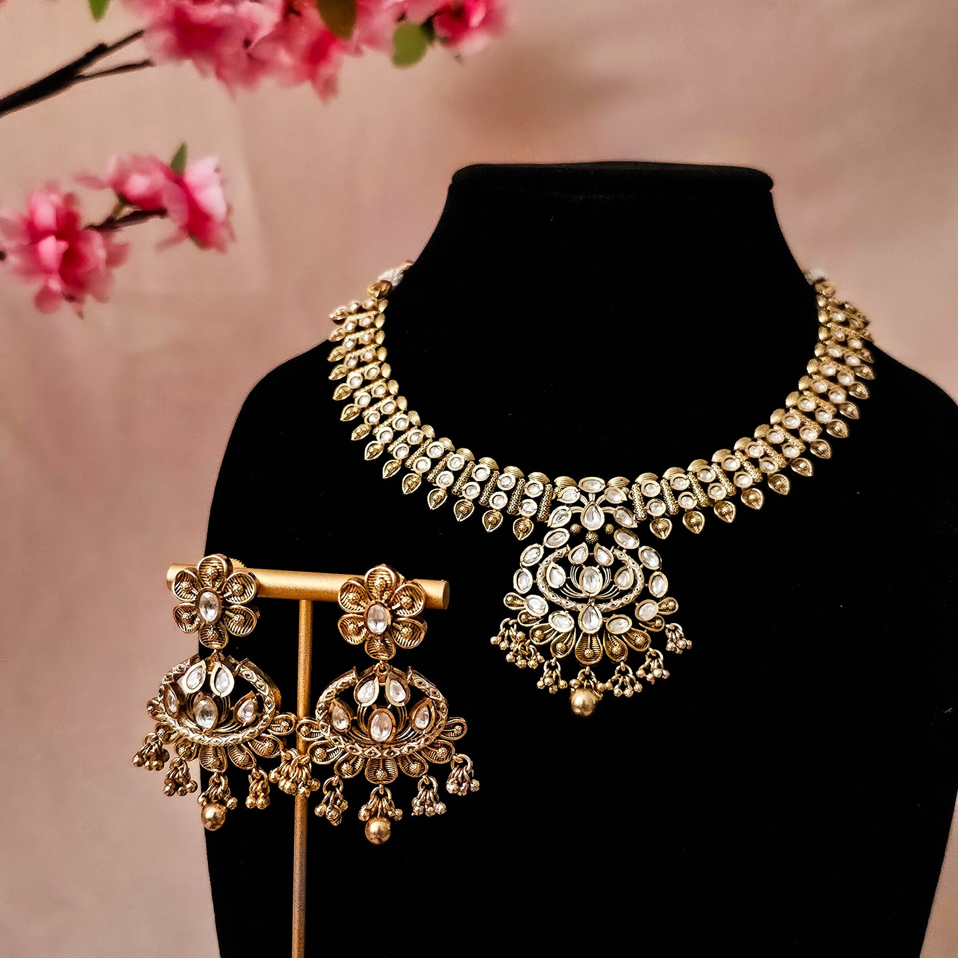 GGNEGO0087 - Gold Plated Kundan Necklace Set