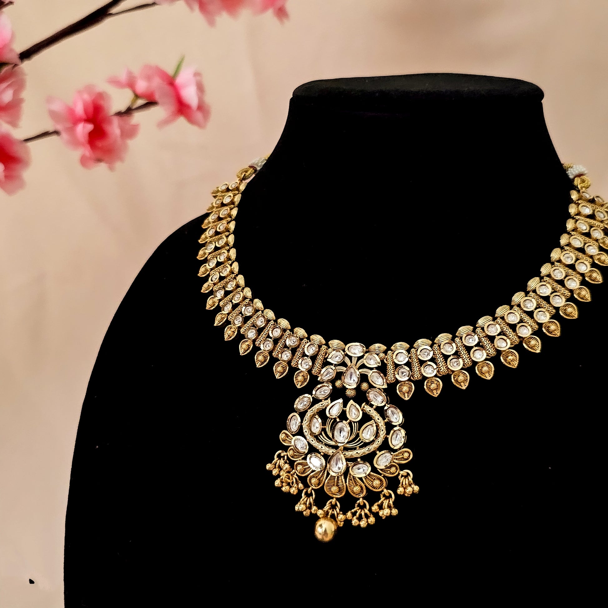 GGNEGO0087 - Gold Plated Kundan Necklace Set