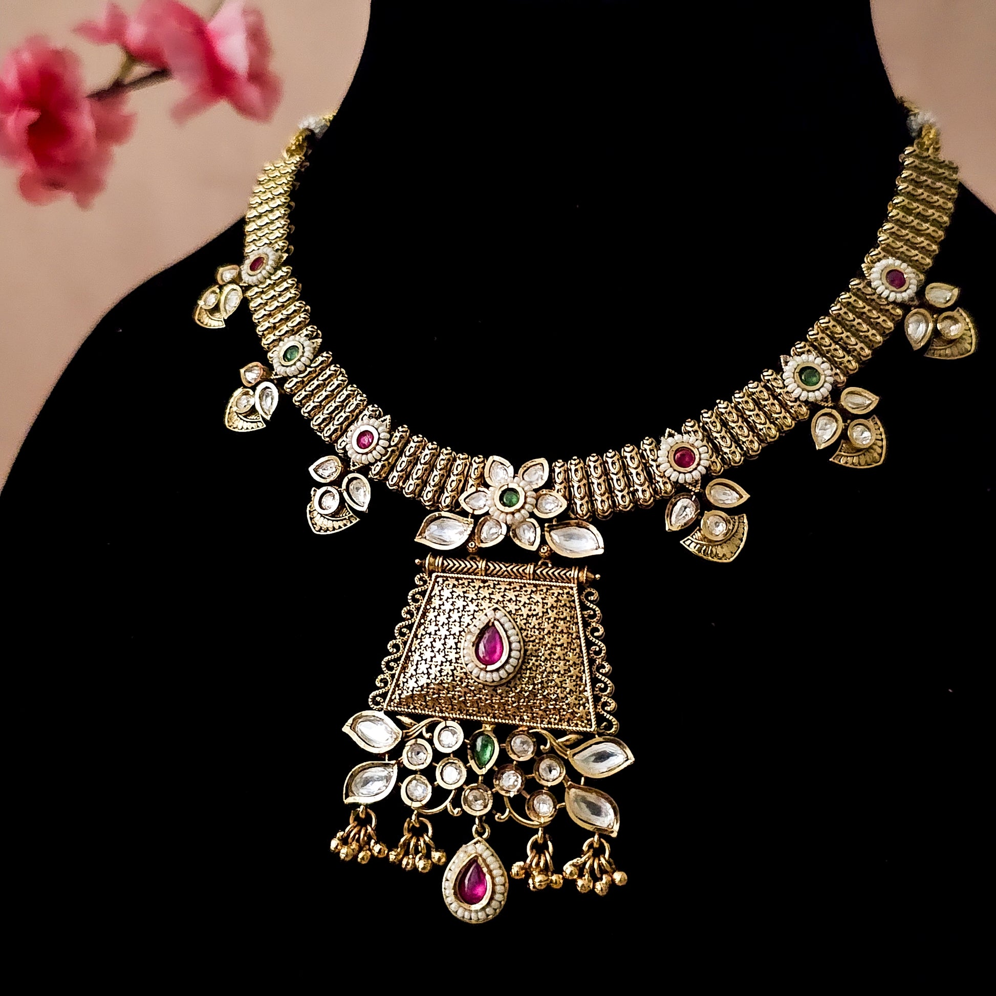 GGNEGO0090 - Gold Plated Kundan Necklace Set