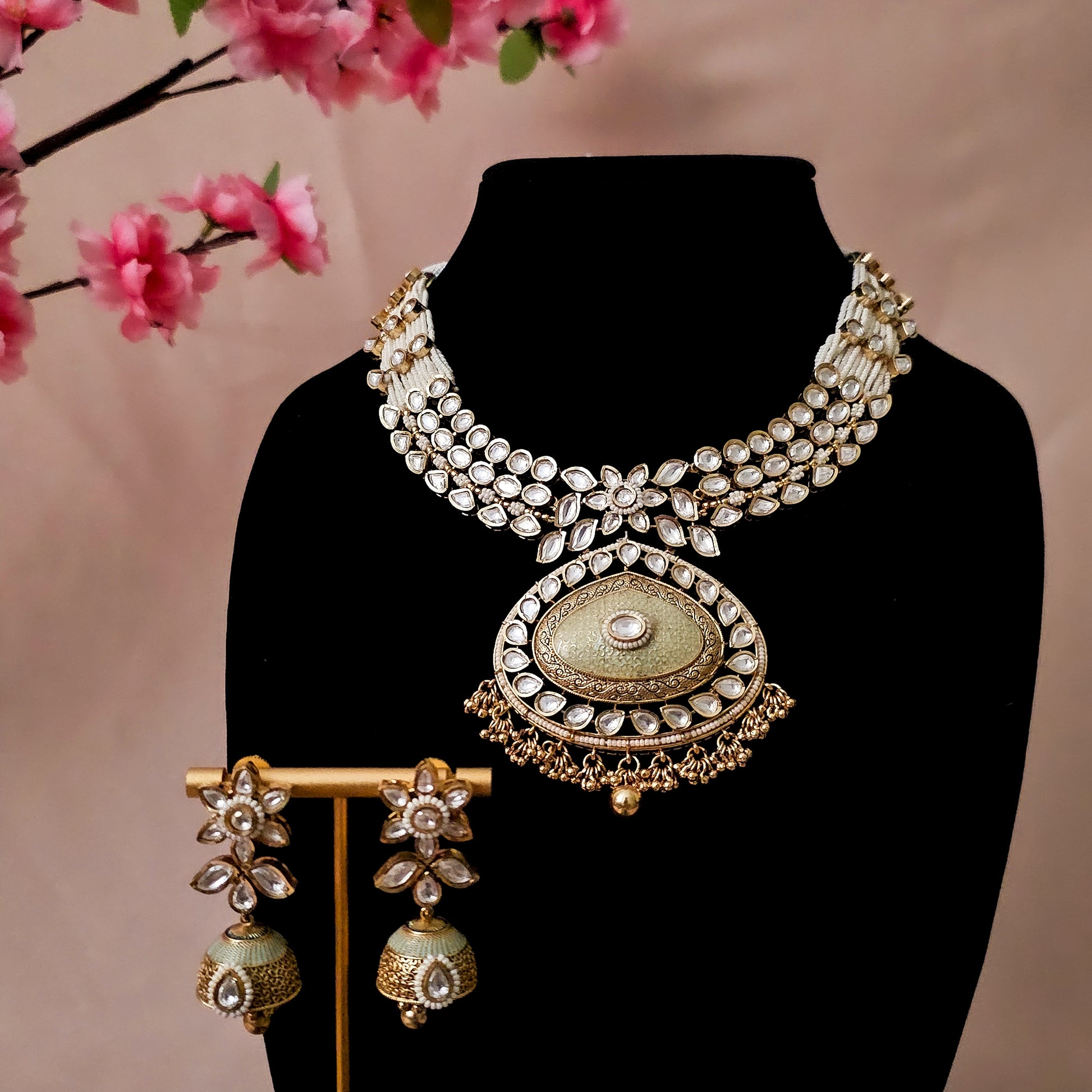 GGNEGO0086 - Gold Plated Kundan Necklace Set