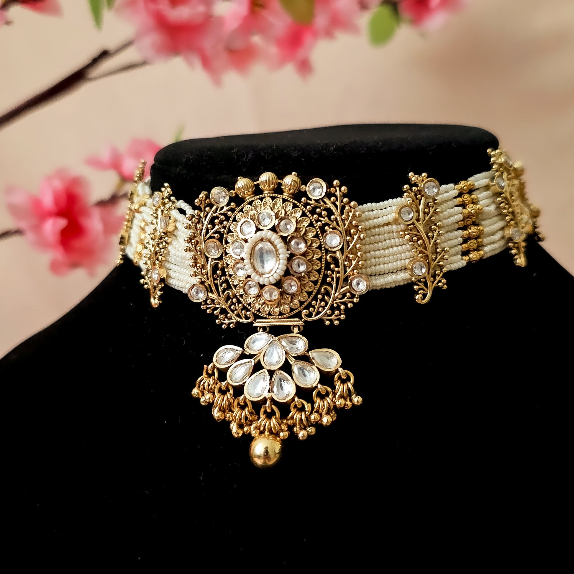 GGCHGO0088 - Gold Plated Kundan Choker Set