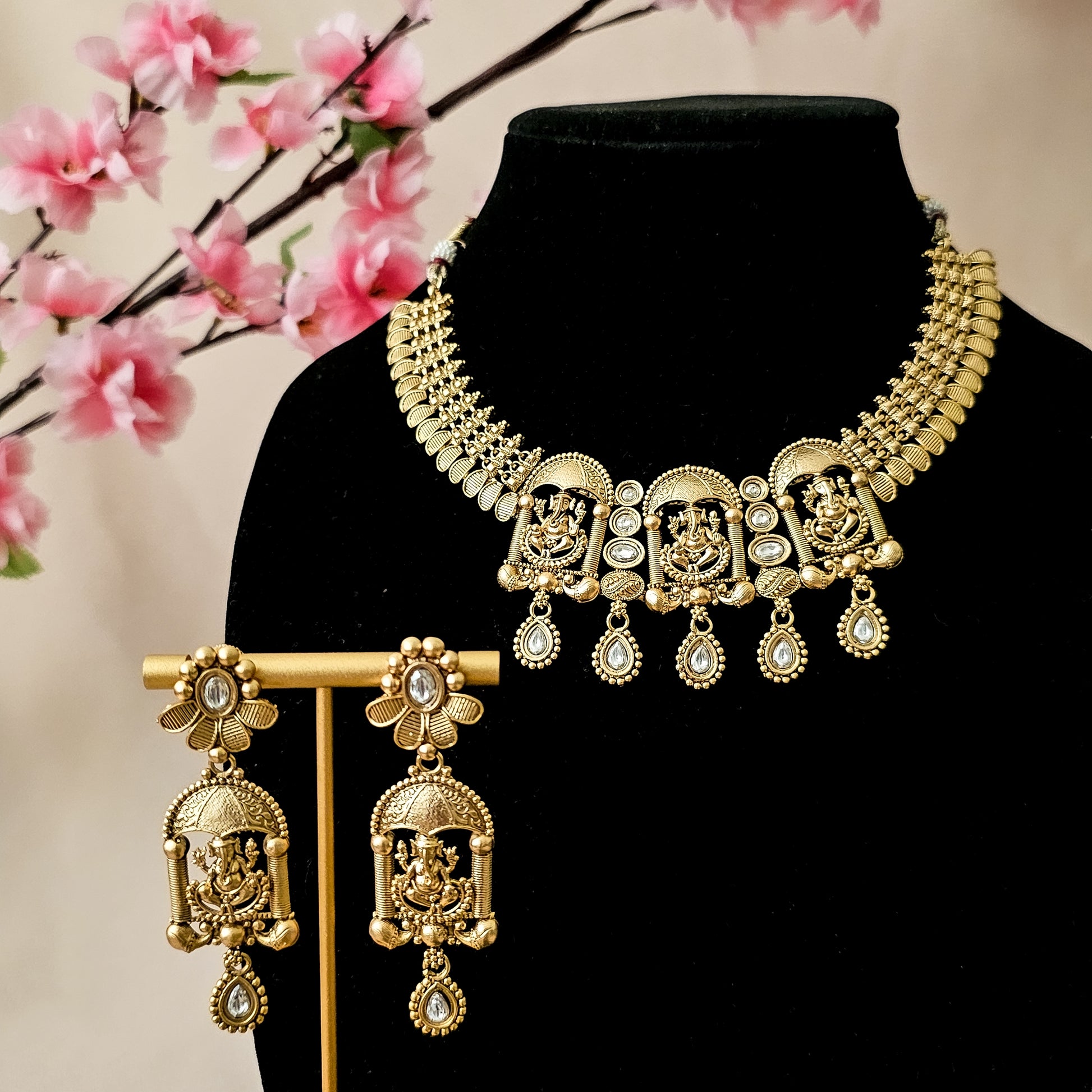 RACHCP0065 - Gold Plated Ganesha Rajwadi Set