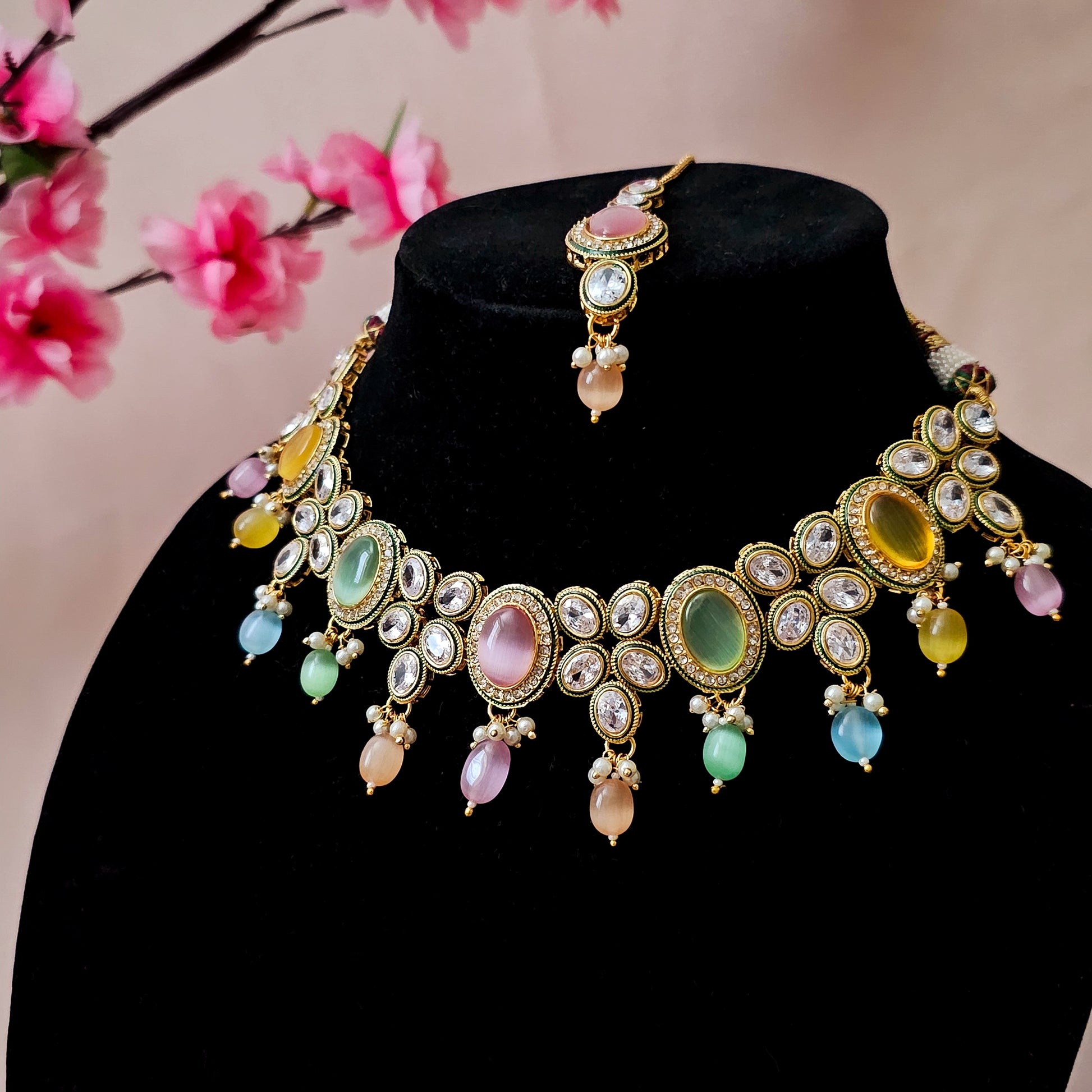MNCHMC0072 - Gold-Plated Necklace Set with Monalisa Stones
