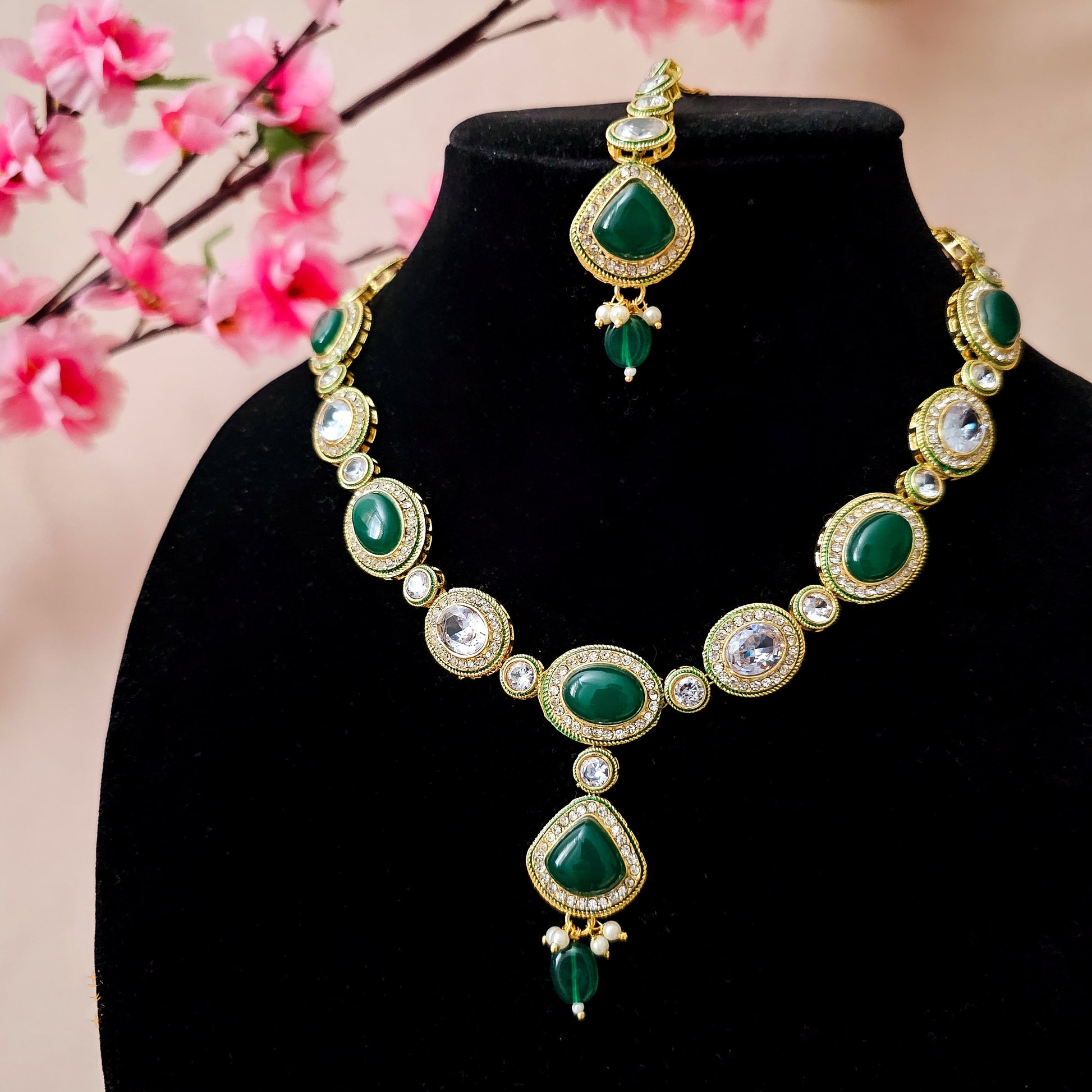 MNNEMC0078 - Gold-Plated Necklace Set with Monalisa Stones