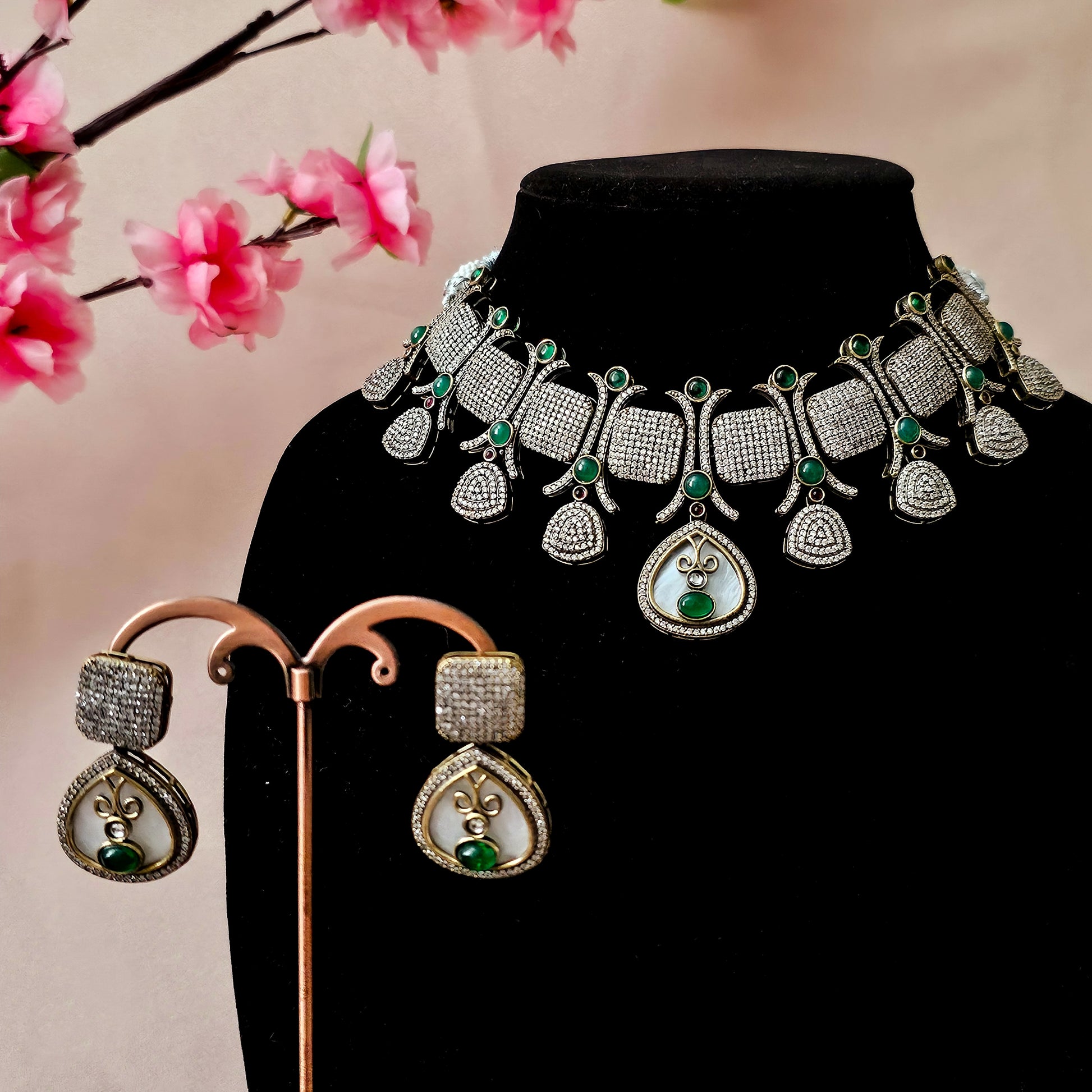 MONEGR0142 - Antique Gold Plated Moissanite Necklace Set
