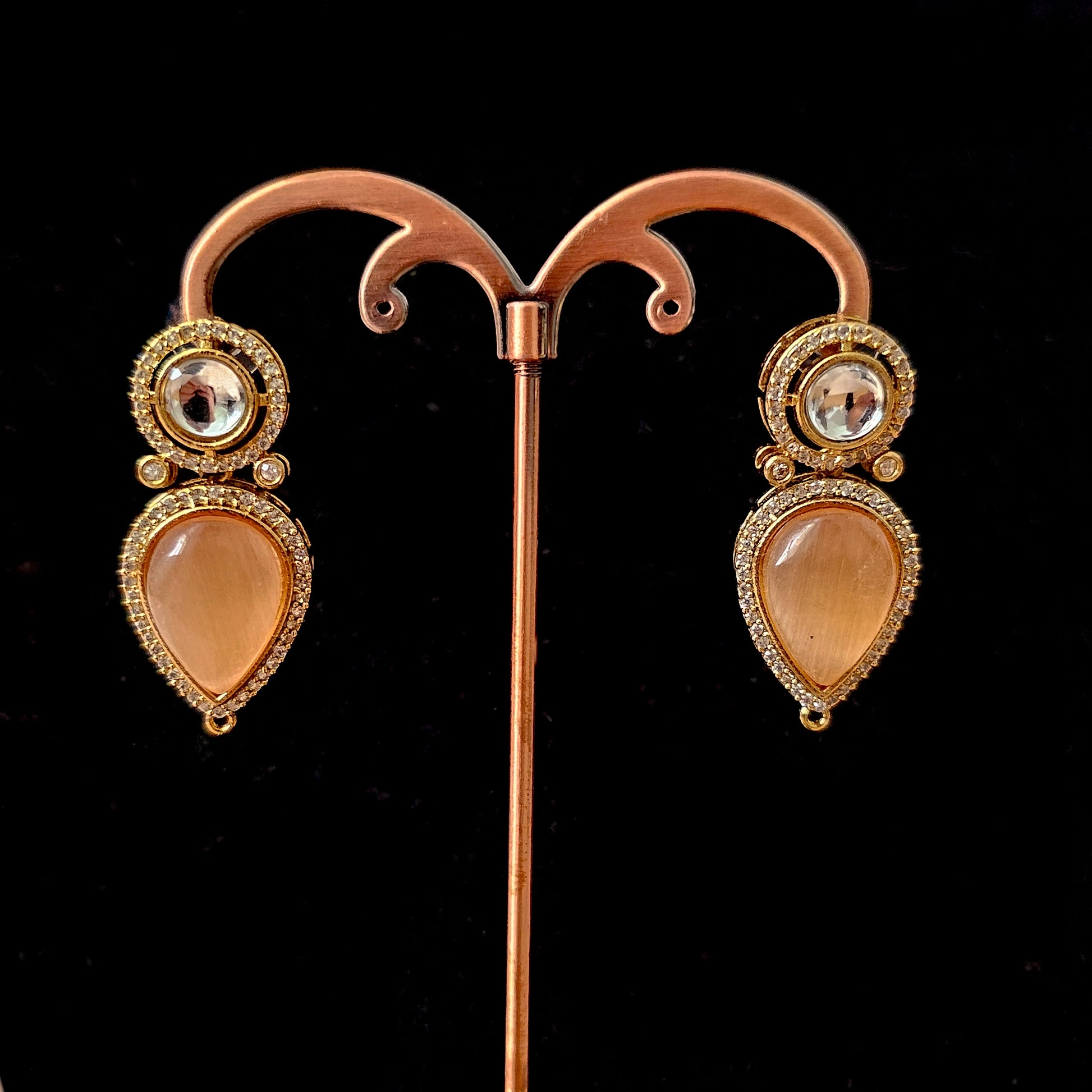MONEGY0143 - Gold-Plated Kundan Necklace Set
