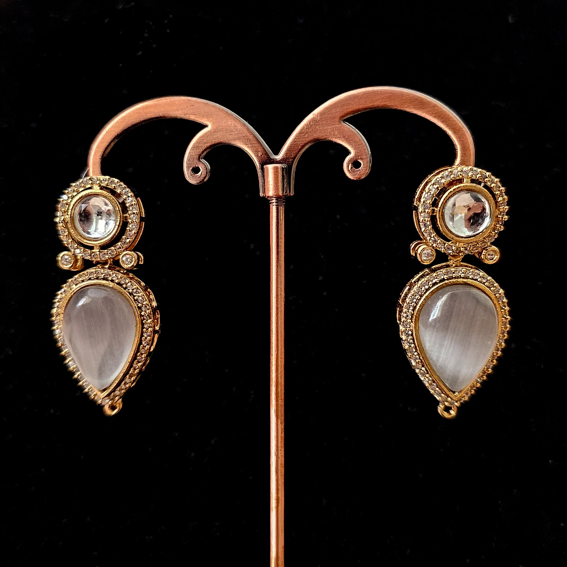 MONEGY0143 - Gold-Plated Kundan Necklace Set