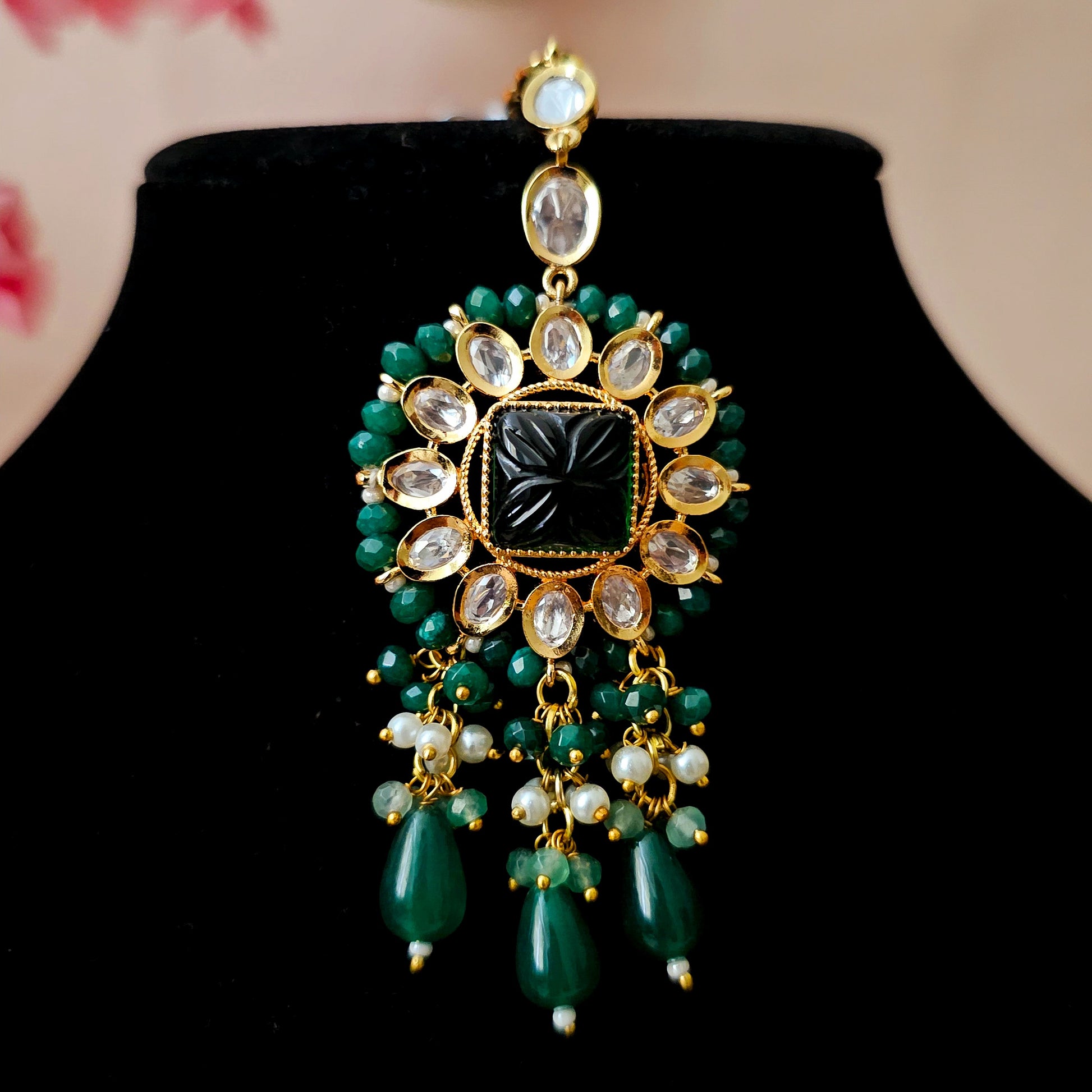 KUNEGR0153 - Gold-Plated Tyani Kundan Choker Set