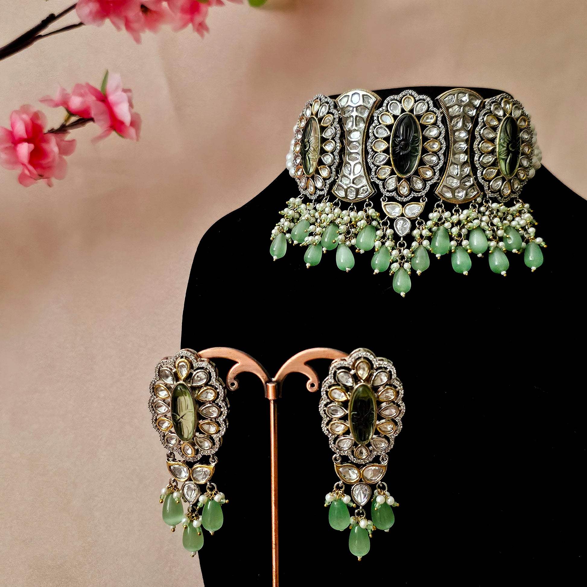 KUCHGR0165 - Silver-Plated Tyani Kundan Choker Set