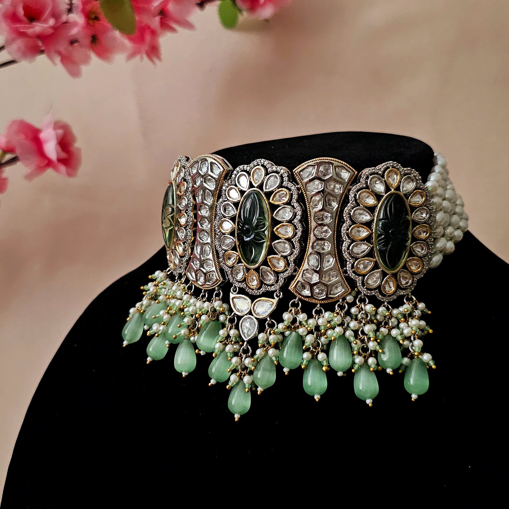 KUCHGR0165 - Silver-Plated Tyani Kundan Choker Set