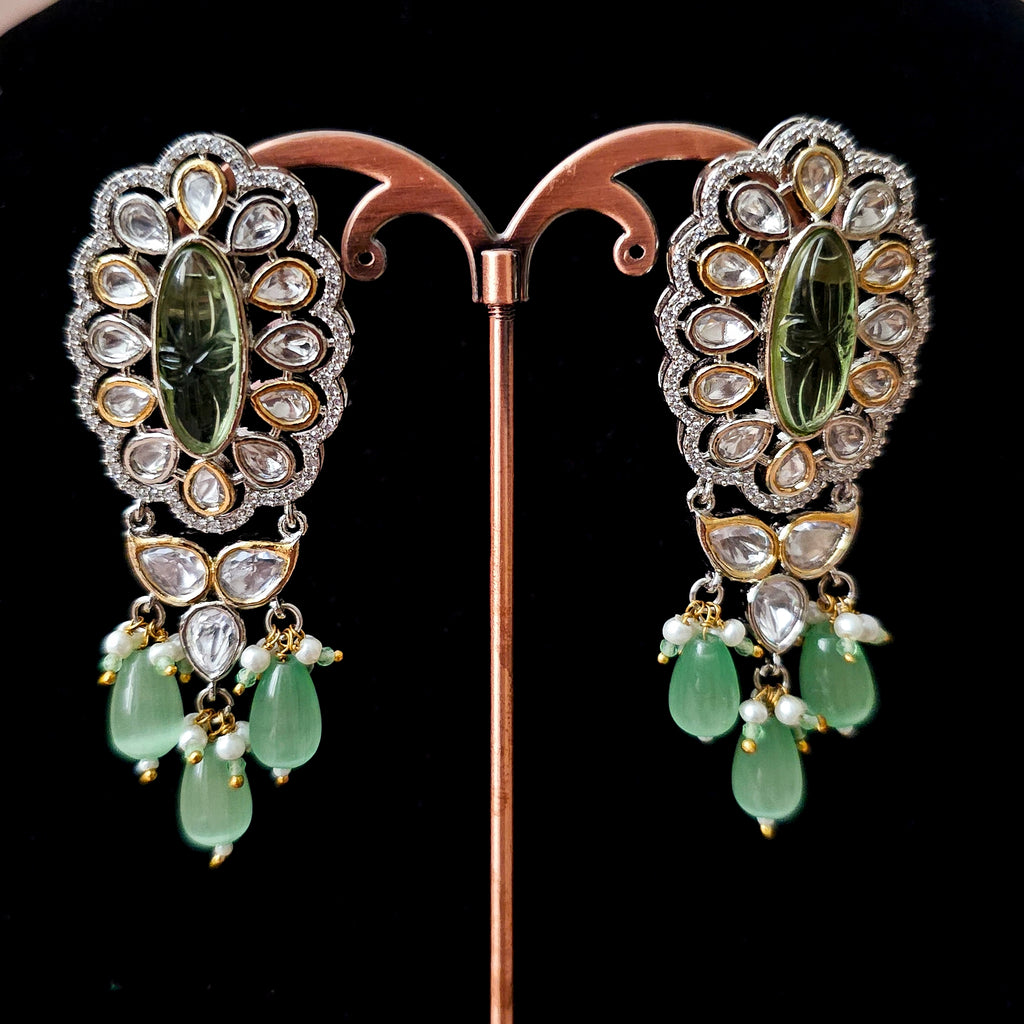 KUCHGR0165 - Silver-Plated Tyani Kundan Choker Set