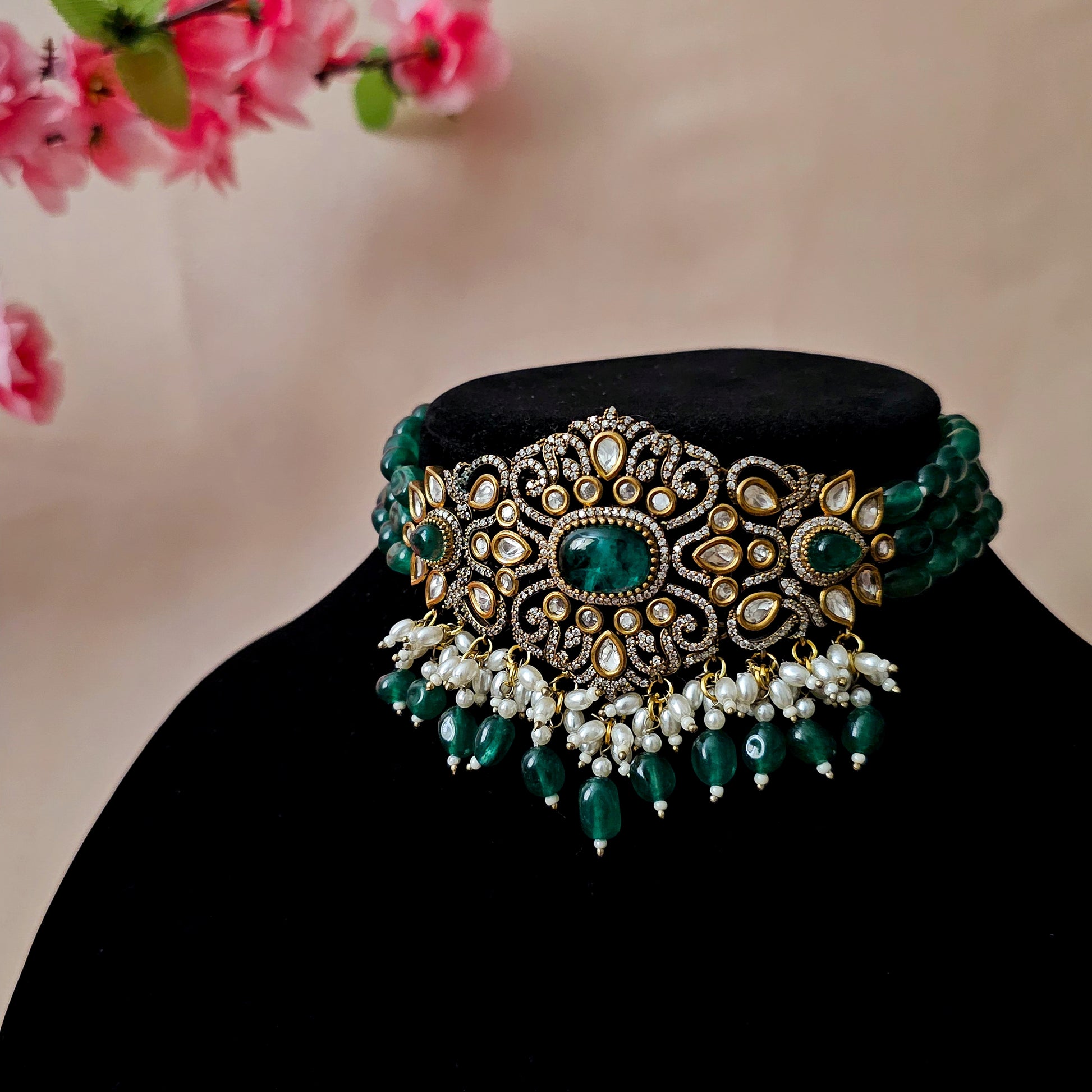 MOCHGR0141 - Antique Gold-Plated Kundan Choker Set with Moissanite