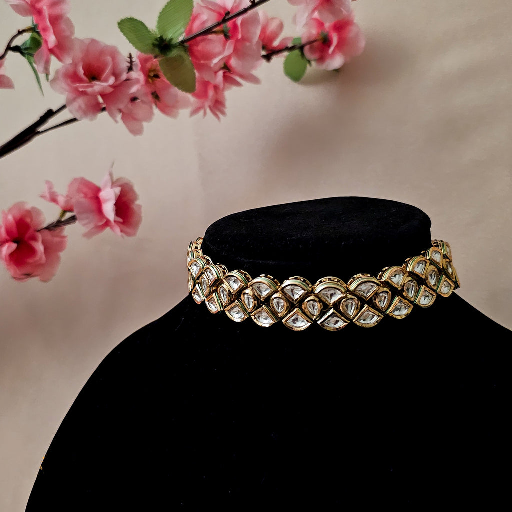 KUCHGO0069 - Gold Plated Kundan Choker Set