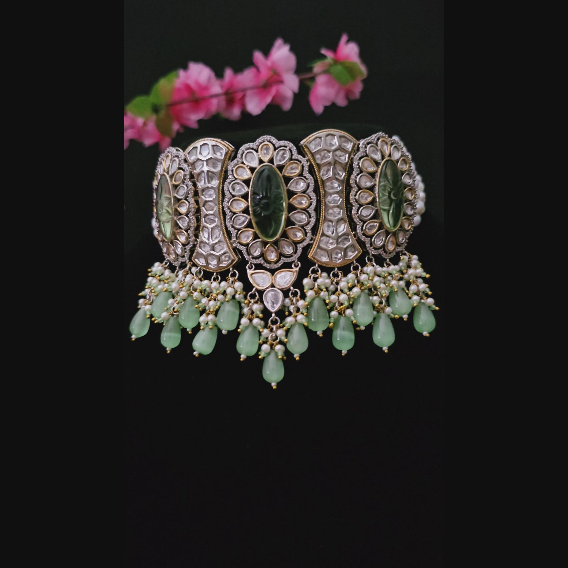 KUCHGR0165 - Silver-Plated Tyani Kundan Choker Set