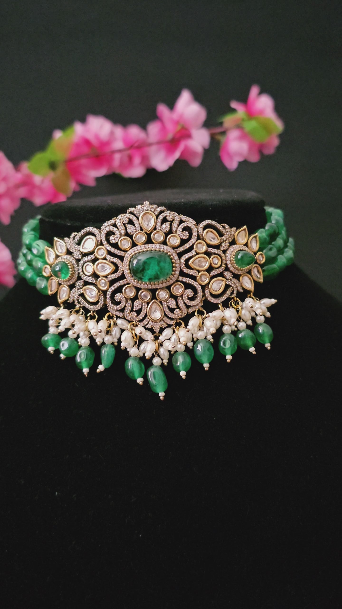 MOCHGR0141 - Antique Gold-Plated Kundan Choker Set with Moissanite